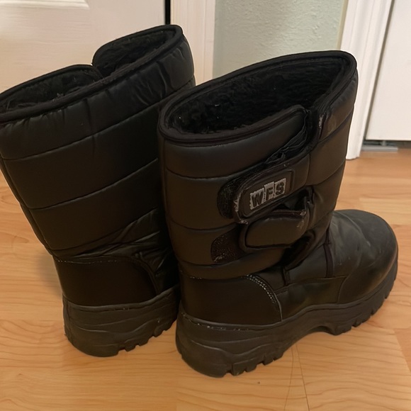 Kids’ size 7/8 winter snow boots - Picture 4 of 4